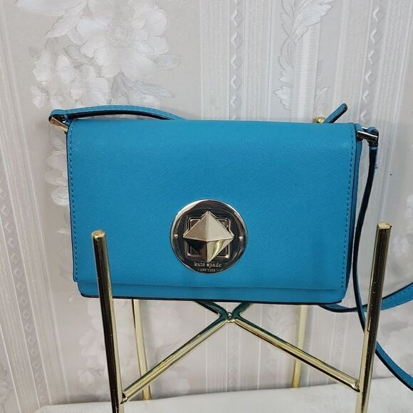 Kate Spade Small Crossbody Bag Great Used Condition - Picture 1 of 9